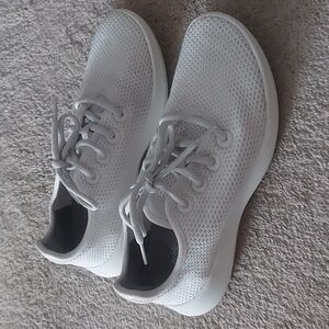 Allbirds sneakers size 7